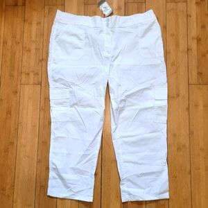 Nwt Chico's Lightweight Crop Cargo Eggshell White Pants